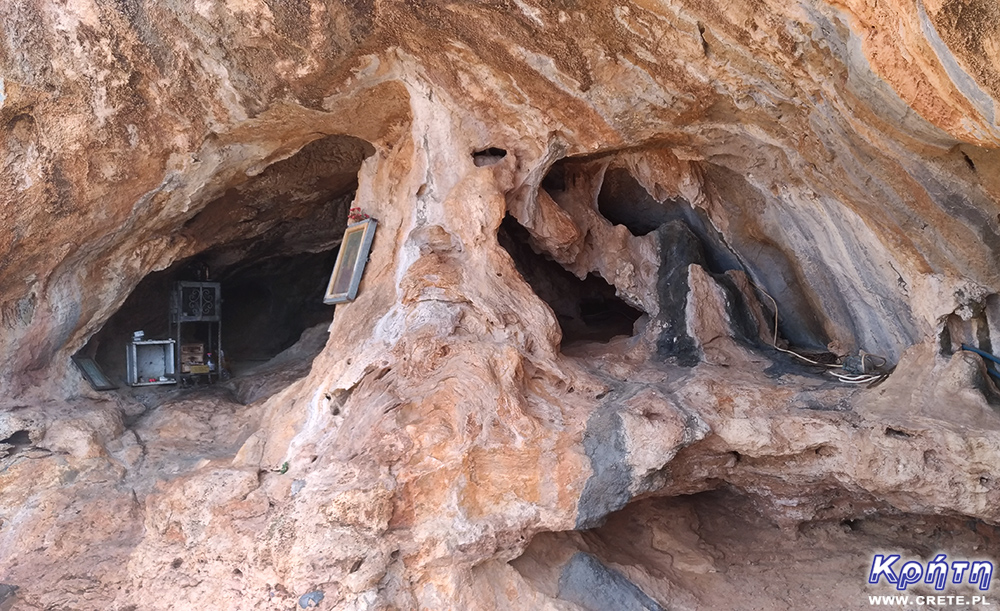 Cave in the Moni Kapsa monastery